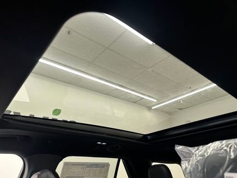 New 2026 Ford Explorer ST-Line w/ ST-Line Street Pack image 25