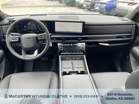 Used 2025 Hyundai Santa Fe Calligraphy w/ Tow & Go Package image 3