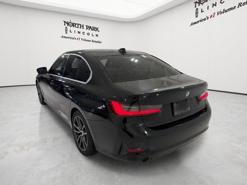 Used 2022 BMW 330i Sedan w/ Driving Assistance Package RWD image 3