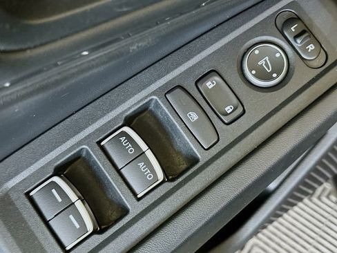 Used 2023 Honda Accord EX image 19