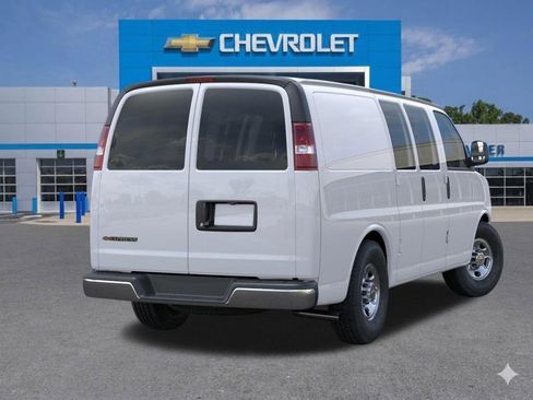 New 2026 Chevrolet Express 2500 RWD image 5