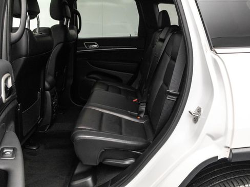 Used 2022 Jeep Grand Cherokee Limited image 32