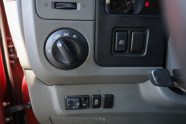 Used 2016 Nissan NV 3500 SL RWD image 33