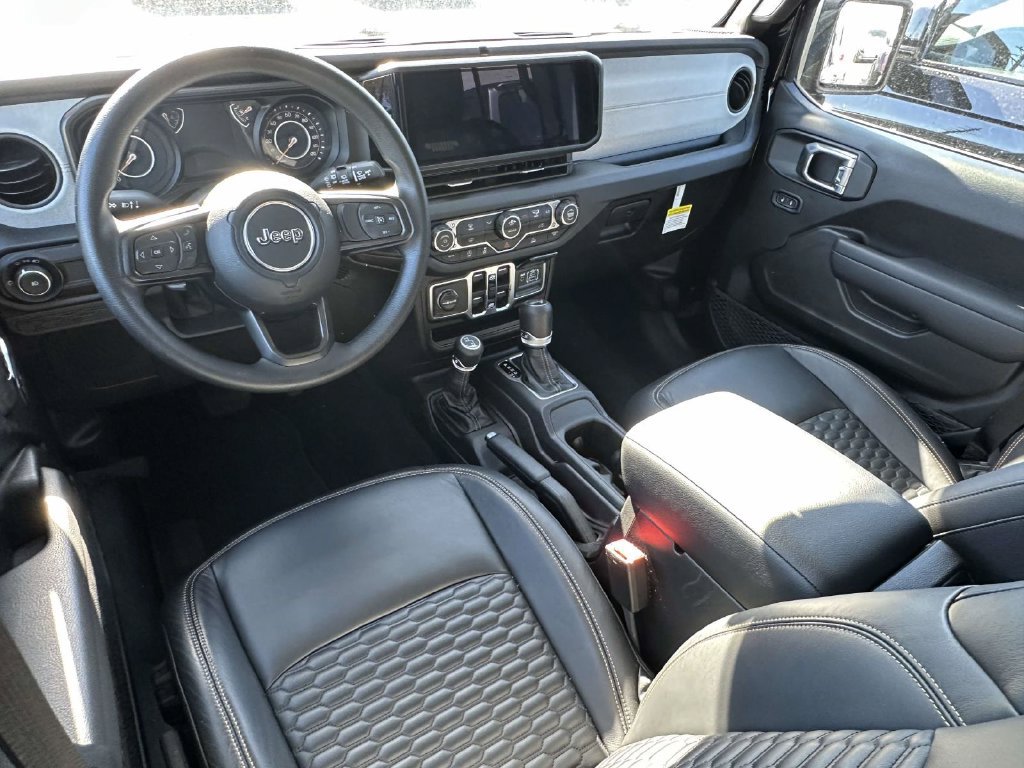 Used 2026 Jeep Wrangler Unlimited Sport AWD/4WD image 10