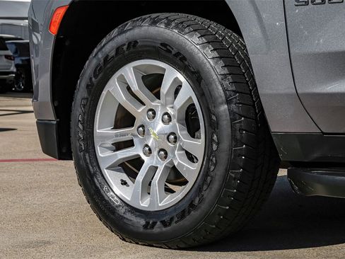 Used 2021 Chevrolet Suburban Premier w/ Premium Package image 64