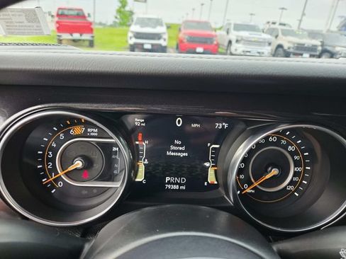 Used 2020 Jeep Wrangler Unlimited Sahara AWD/4WD image 22