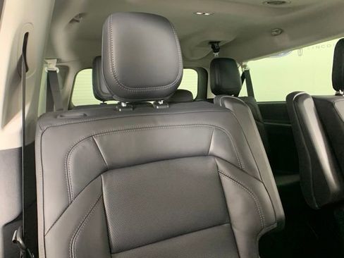 New 2025 Lincoln Navigator L Reserve image 24