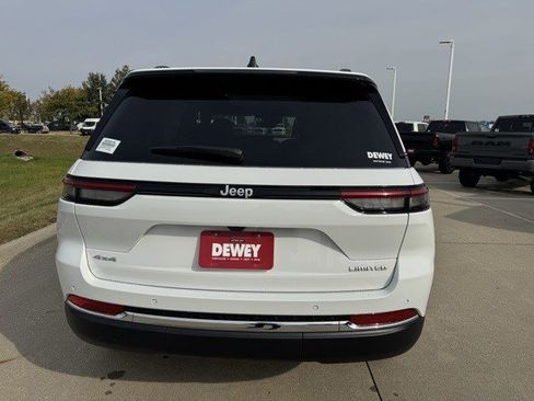 New 2025 Jeep Grand Cherokee Limited image 6