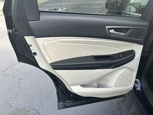 Used 2019 Ford Edge Titanium w/ Equipment Group 301A image 20