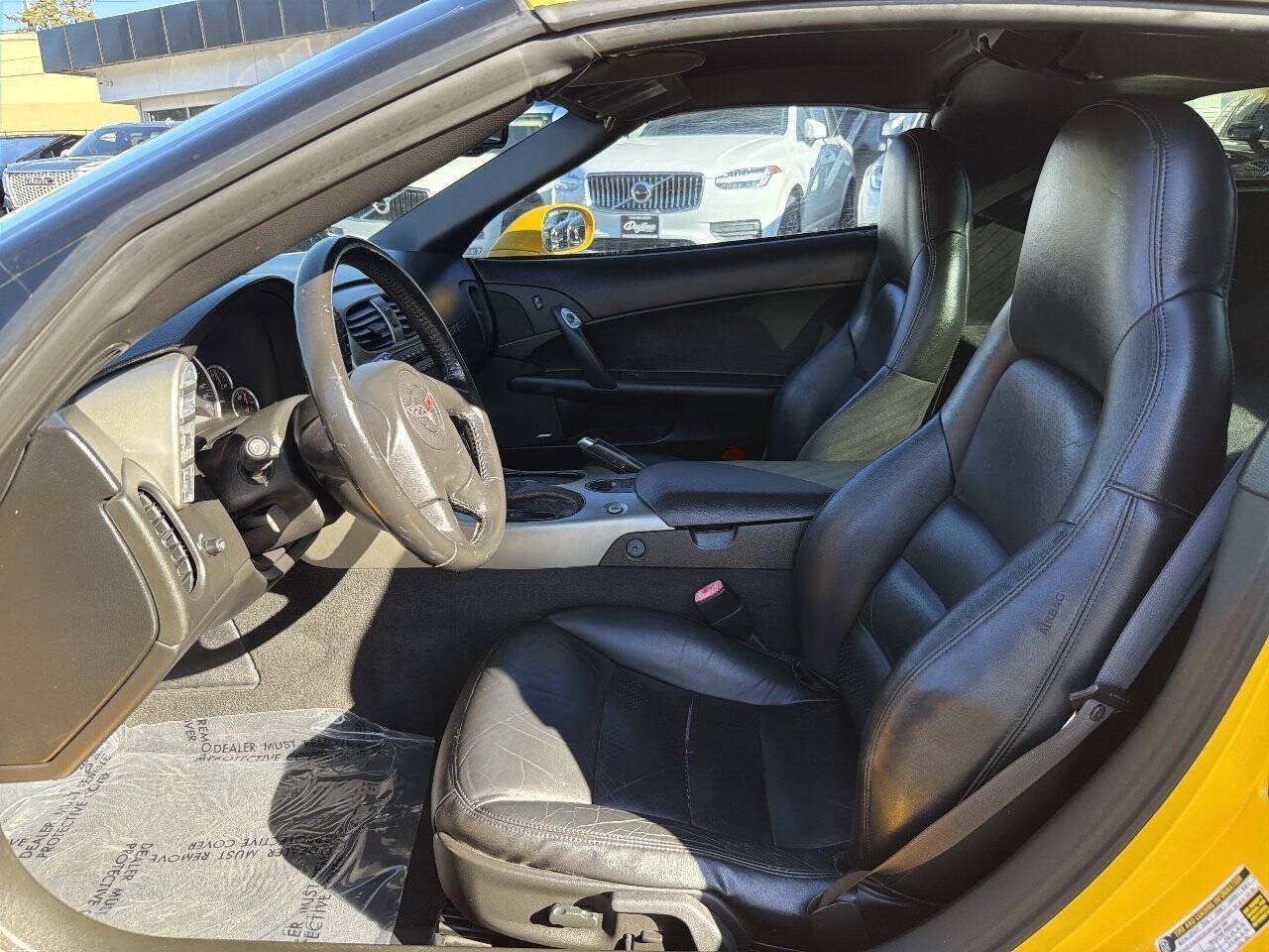 Used 2005 Chevrolet Corvette Coupe w/ Preferred Equipment Group RWD image 30