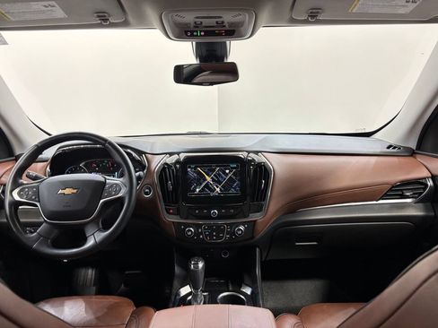 Used 2018 Chevrolet Traverse High Country AWD/4WD image 17