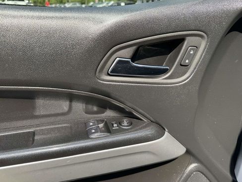 Used 2022 Chevrolet Colorado LT w/ Fleet Safety Package RWD image 17