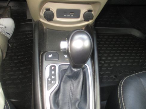 Used 2013 Kia Soul ! FWD image 17