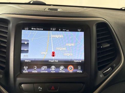 Used 2018 Jeep Cherokee Limited w/ High Altitude Package AWD/4WD image 20