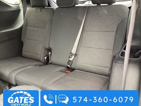 Used 2024 Chevrolet Traverse LT FWD image 16