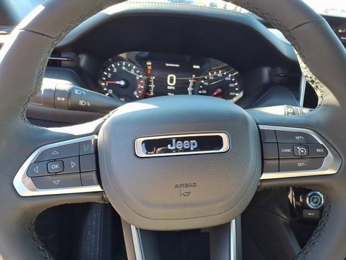 New 2026 Jeep Compass Latitude image 12