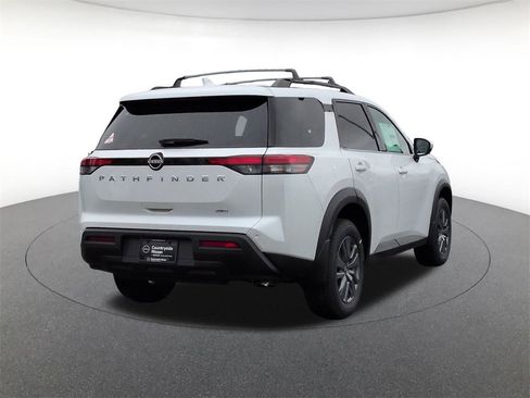 New 2025 Nissan Pathfinder SV image 5
