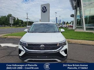 Certified 2023 Volkswagen Taos SE w/ Panoramic Sunroof Package AWD/4WD video 2