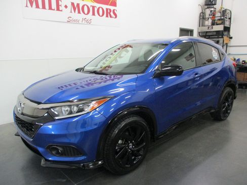 Used 2021 Honda HR-V Sport image 3