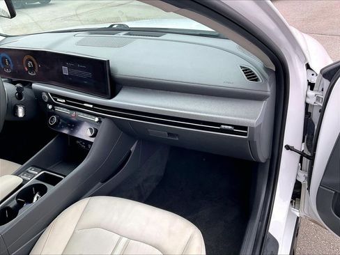 Used 2024 Hyundai Sonata SEL image 12