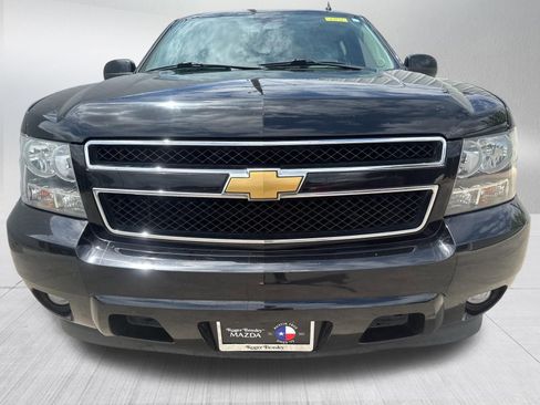 Used 2013 Chevrolet Suburban LT image 2