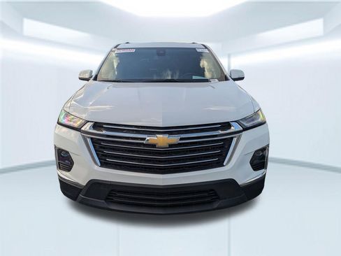 Used 2022 Chevrolet Traverse LT FWD image 4