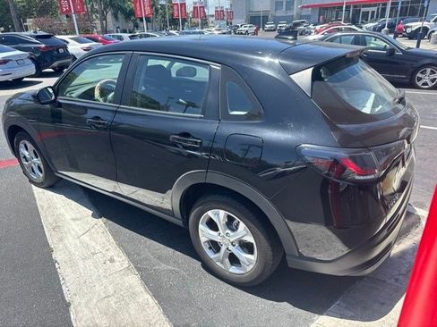 Used 2024 Honda HR-V LX image 5