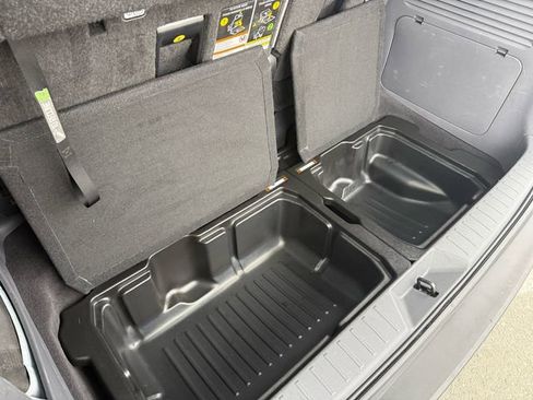 Certified 2024 Toyota Sienna XLE image 37