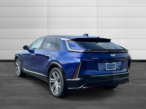 Certified 2024 Cadillac Lyriq Luxury AWD/4WD image 3