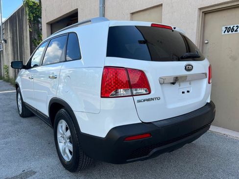 Used 2013 Kia Sorento LX w/ Convenience Pkg FWD image 7