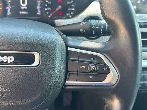 Used 2022 Jeep Compass Latitude AWD/4WD image 37
