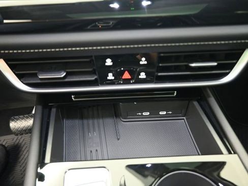 New 2026 Volkswagen Atlas SE image 4