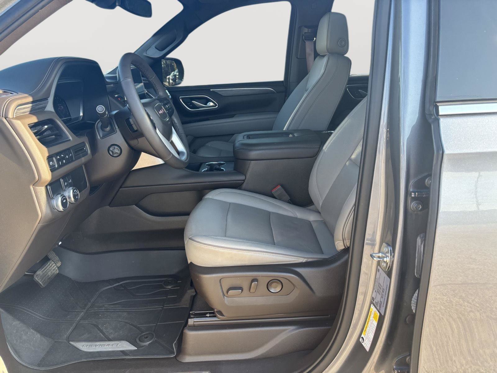 Used 2022 GMC Yukon SLT w/ SLT Premium Package RWD image 18