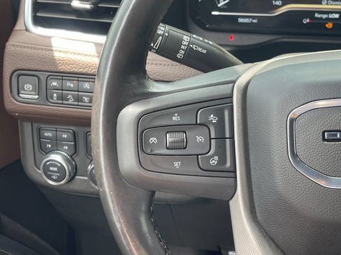 Used 2022 GMC Yukon Denali w/ Denali Premium Package AWD/4WD image 29