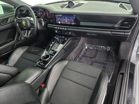 Used 2023 Porsche 911 Carrera T RWD image 17