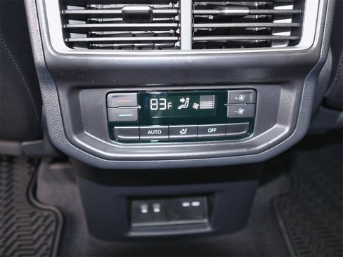 New 2026 Volkswagen Atlas Peak Edition image 19