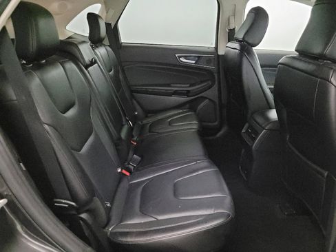 Used 2020 Ford Edge Titanium AWD/4WD image 19