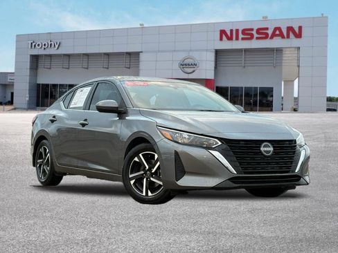 Certified 2024 Nissan Sentra SV image 1