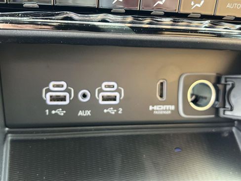 New 2025 Jeep Grand Cherokee Summit image 22