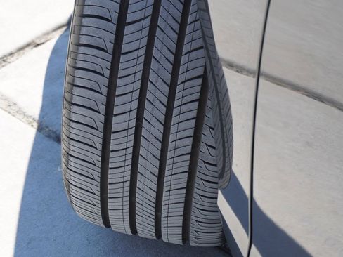 Used 2024 Honda Accord EX-L image 3