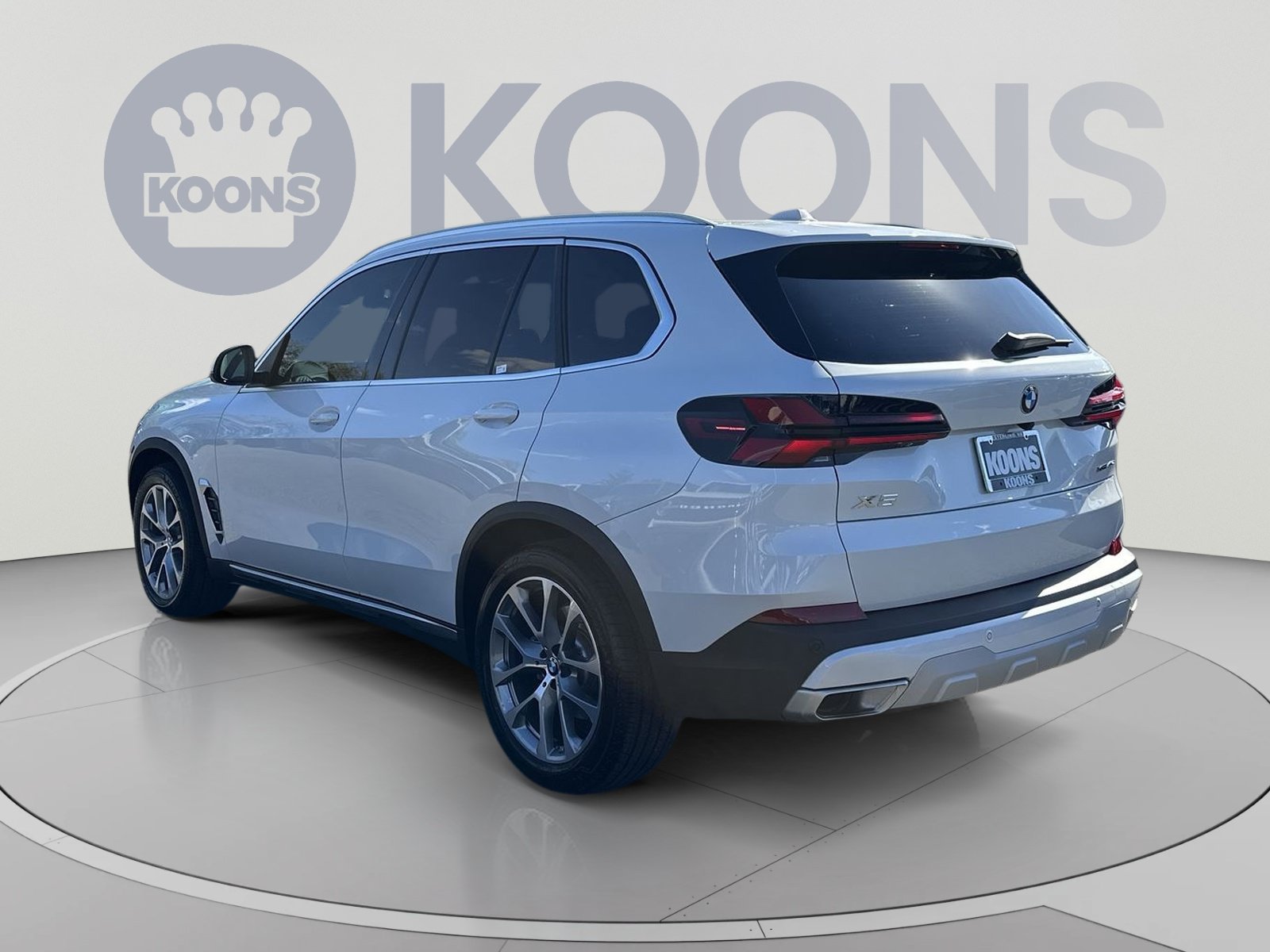 Used 2024 BMW X5 xDrive40i w/ Premium Package AWD/4WD image 8