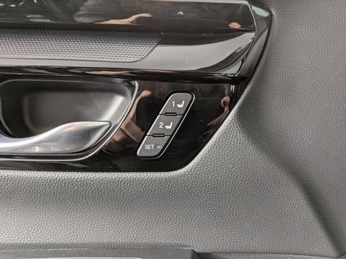 Used 2023 Honda CR-V EX-L image 10