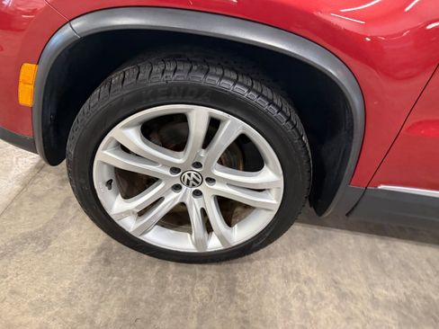 Used 2013 Volkswagen Tiguan SEL image 43