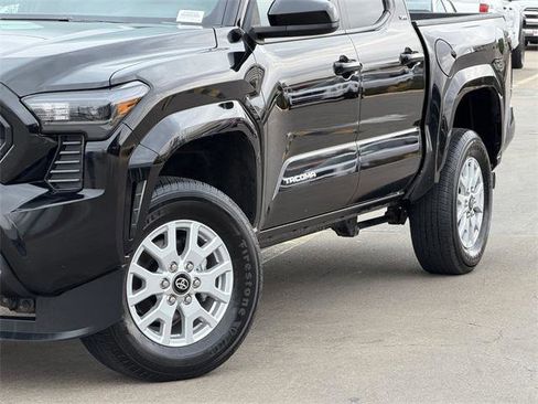 Certified 2024 Toyota Tacoma SR5 image 3