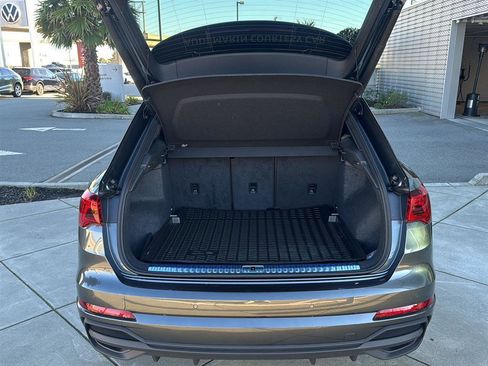 Used 2025 Audi Q3 2.0T Premium Plus w/ Premium Plus Package image 17