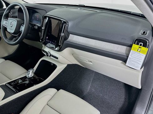 New 2026 Volvo XC40 B5 Plus w/ Protection Package Premier image 27