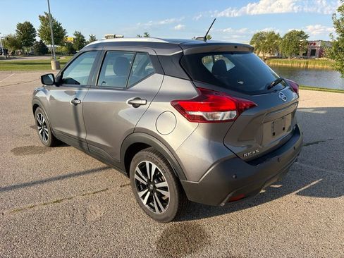 Used 2020 Nissan Kicks SV FWD image 8
