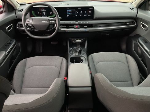 Used 2025 Kia K4 LXS image 19