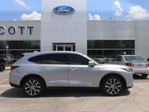 Used 2023 Acura MDX FWD w/ Technology Package image 16
