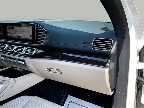 Certified 2024 Mercedes-Benz GLS 450 4MATIC image 30